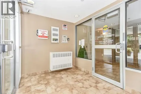 8 Harris Street Cambridge ON N1R 8R1