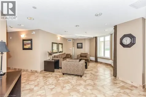 8 Harris Street Cambridge ON N1R 8R1