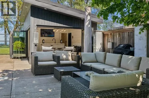 573 Beach Boulevard Hamilton ON L8H 6X8
