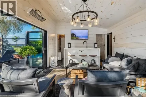 573 Beach Boulevard Hamilton ON L8H 6X8