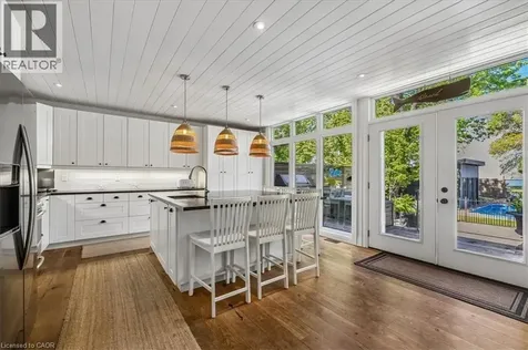573 Beach Boulevard Hamilton ON L8H 6X8