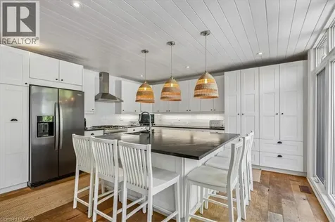 573 Beach Boulevard Hamilton ON L8H 6X8