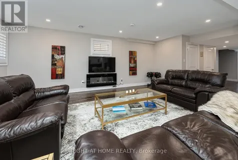 1056 Foxtail Crescent Pickering ON L1X 0E7