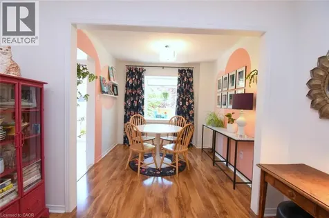 27 Harnesworth Crescent Waterdown ON L8B 0J3