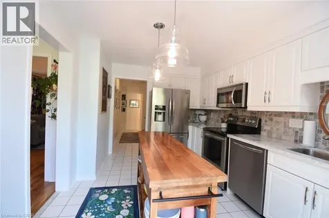 27 Harnesworth Crescent Waterdown ON L8B 0J3