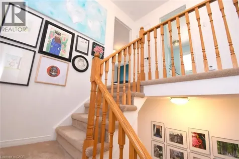 27 Harnesworth Crescent Waterdown ON L8B 0J3