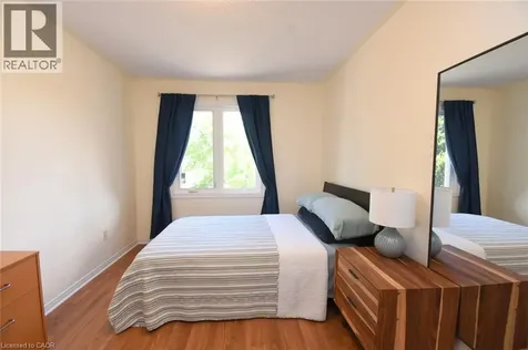 27 Harnesworth Crescent Waterdown ON L8B 0J3