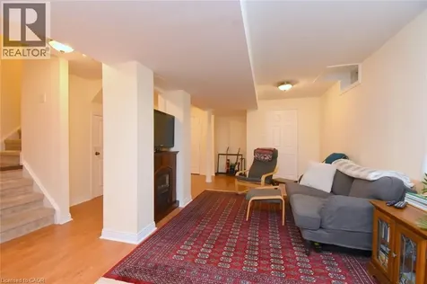 27 Harnesworth Crescent Waterdown ON L8B 0J3