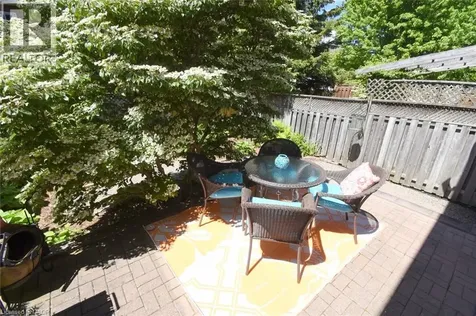 27 Harnesworth Crescent Waterdown ON L8B 0J3