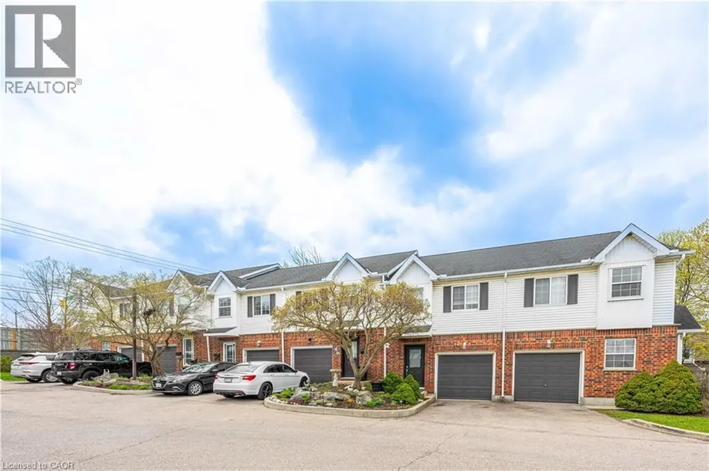 185 Highland Crescent Kitchener ON N2M 5P8