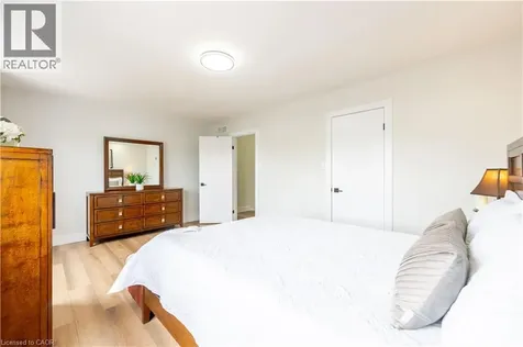 185 Highland Crescent Kitchener ON N2M 5P8