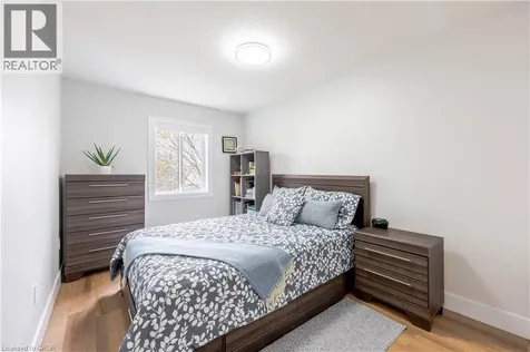 185 Highland Crescent Kitchener ON N2M 5P8