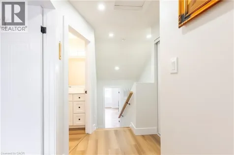 185 Highland Crescent Kitchener ON N2M 5P8