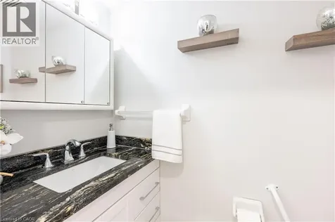 185 Highland Crescent Kitchener ON N2M 5P8
