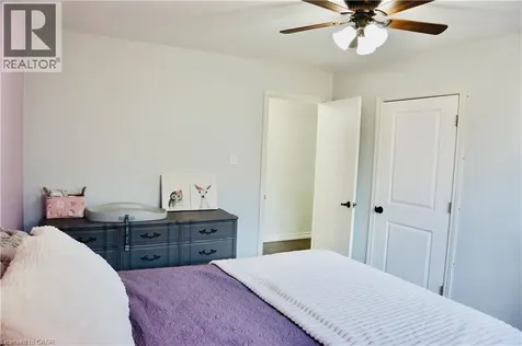 21 Deschene Avenue Hamilton ON L9A 3J8