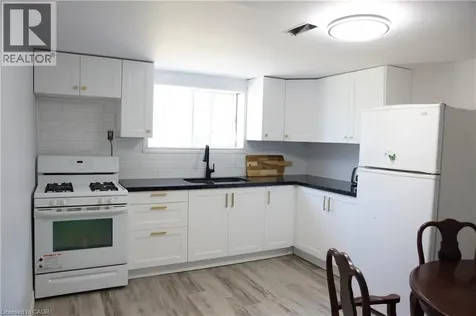 21 Deschene Avenue Hamilton ON L9A 3J8