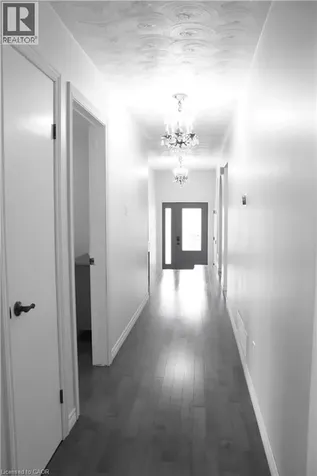 21 Deschene Avenue Hamilton ON L9A 3J8