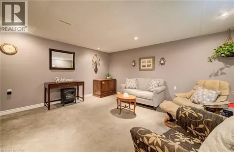 10 Meadow Woods Crescent Kitchener ON N2N 1S5