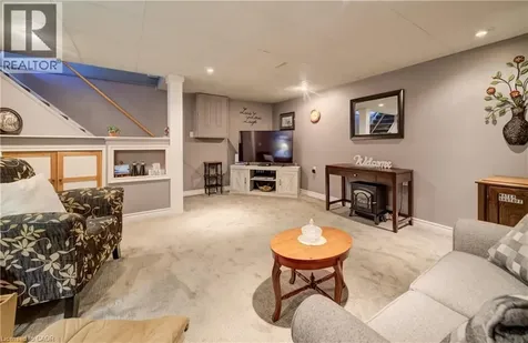 10 Meadow Woods Crescent Kitchener ON N2N 1S5