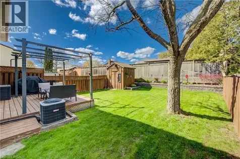 10 Meadow Woods Crescent Kitchener ON N2N 1S5