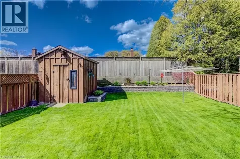 10 Meadow Woods Crescent Kitchener ON N2N 1S5