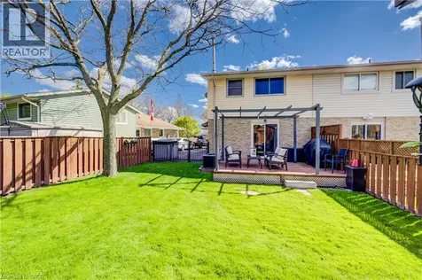 10 Meadow Woods Crescent Kitchener ON N2N 1S5