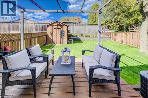 10 Meadow Woods Crescent Kitchener ON N2N 1S5