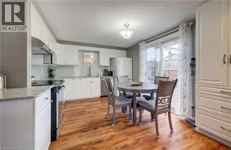10 Meadow Woods Crescent Kitchener ON N2N 1S5