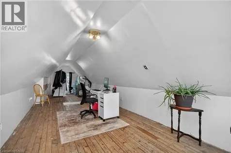 125 Balsam Avenue South Hamilton ON L8M 3B4