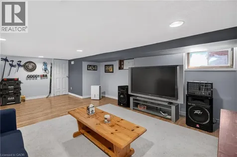 125 Balsam Avenue South Hamilton ON L8M 3B4