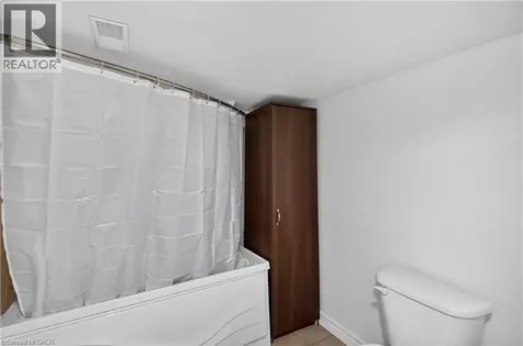 125 Balsam Avenue South Hamilton ON L8M 3B4