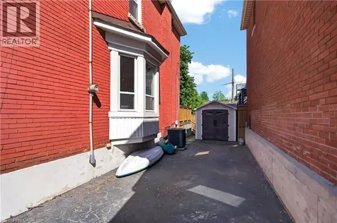 125 Balsam Avenue South Hamilton ON L8M 3B4