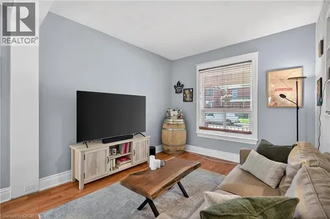 125 Balsam Avenue South Hamilton ON L8M 3B4