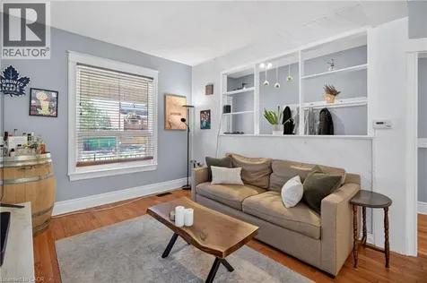 125 Balsam Avenue South Hamilton ON L8M 3B4