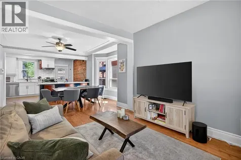 125 Balsam Avenue South Hamilton ON L8M 3B4