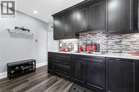 121 Edgemont Street North Hamilton ON L8H 4E2