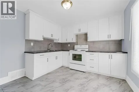 121 Edgemont Street North Hamilton ON L8H 4E2