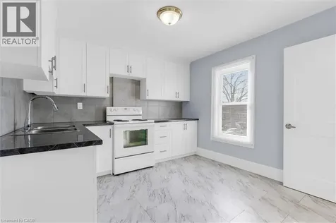 121 Edgemont Street North Hamilton ON L8H 4E2