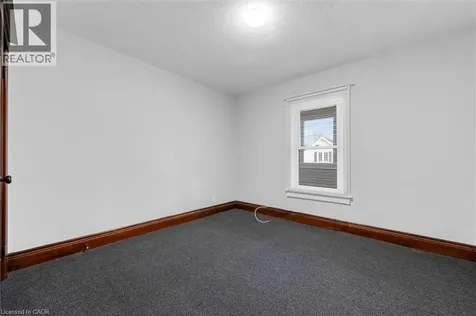 121 Edgemont Street North Hamilton ON L8H 4E2
