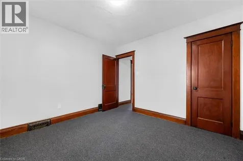 121 Edgemont Street North Hamilton ON L8H 4E2