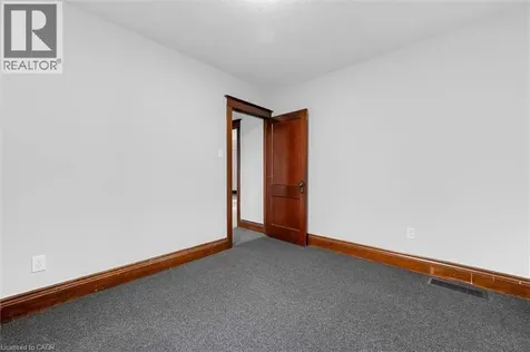 121 Edgemont Street North Hamilton ON L8H 4E2