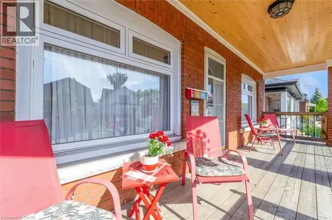 121 Edgemont Street North Hamilton ON L8H 4E2