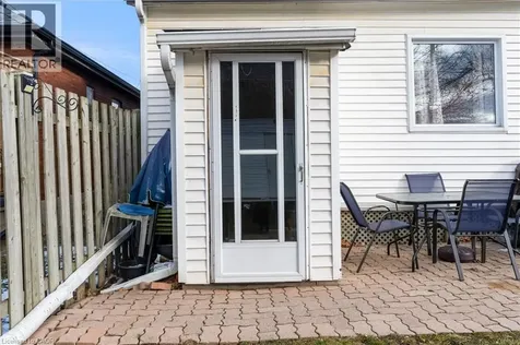 121 Edgemont Street North Hamilton ON L8H 4E2