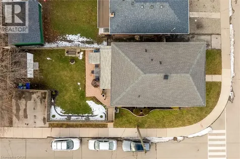 121 Edgemont Street North Hamilton ON L8H 4E2