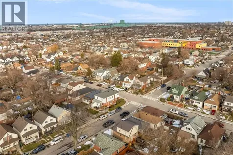 121 Edgemont Street North Hamilton ON L8H 4E2