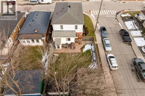 121 Edgemont Street North Hamilton ON L8H 4E2