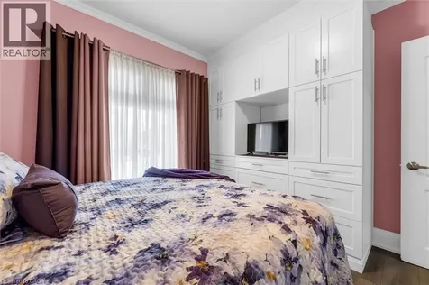 121 Edgemont Street North Hamilton ON L8H 4E2