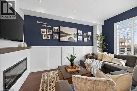 35 Midhurst Heights Stoney Creek ON L8J 0K9
