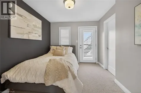 35 Midhurst Heights Stoney Creek ON L8J 0K9