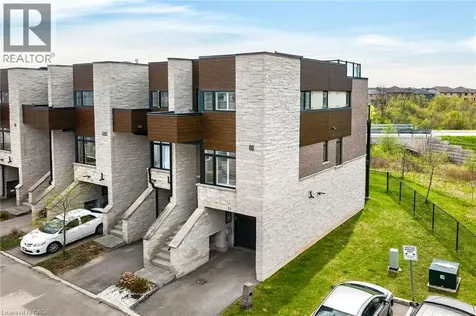 35 Midhurst Heights Stoney Creek ON L8J 0K9